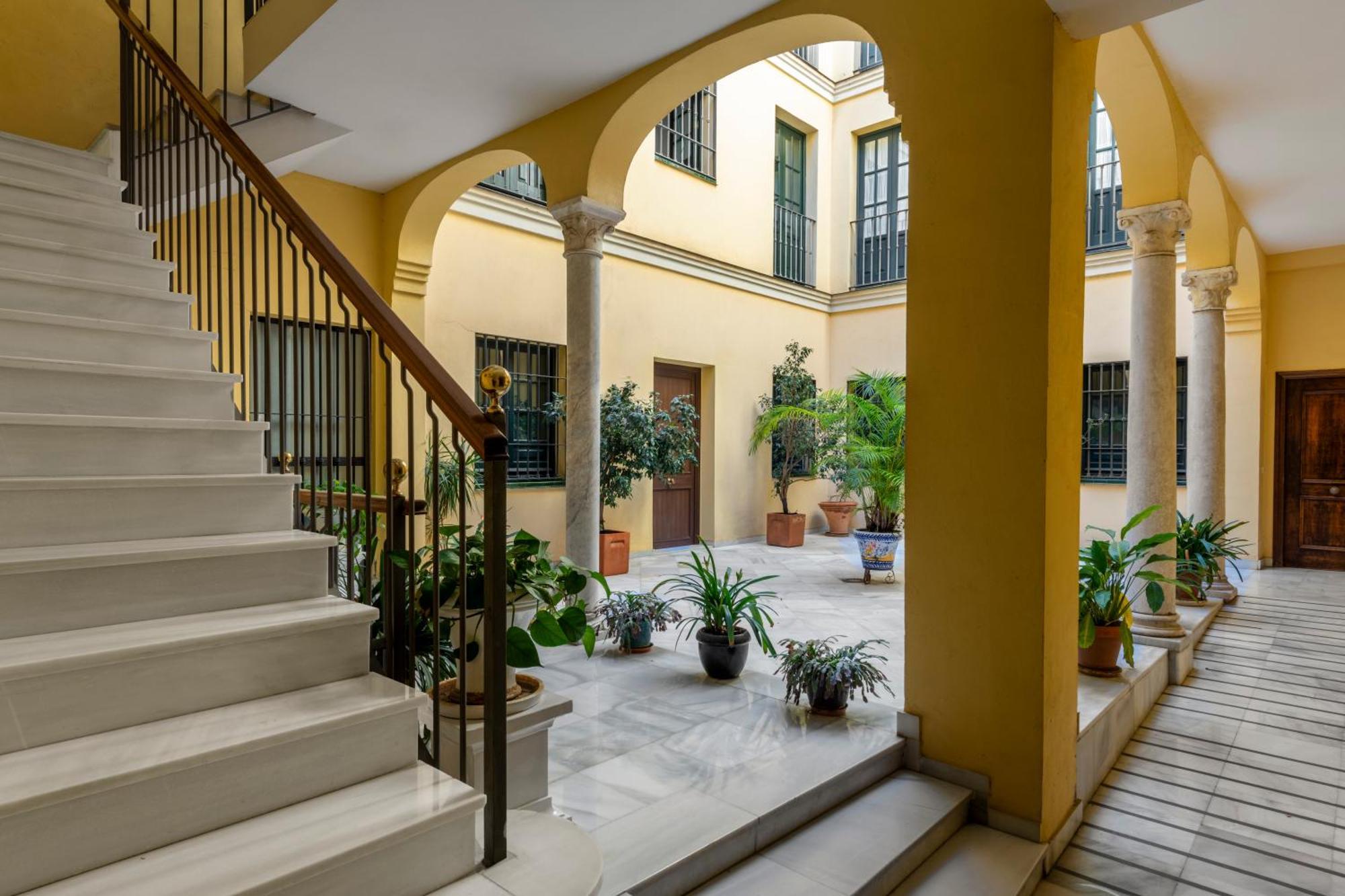 Magno Apartments Alvarez Quintero Siviglia Esterno foto
